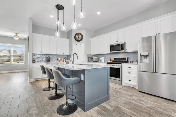 $530,000 | 107 Les Lane, Smithville, TX 78957