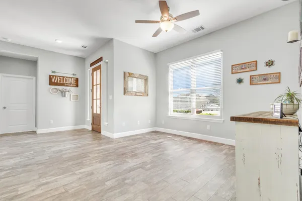 $530,000 | 107 Les Lane, Smithville, TX 78957