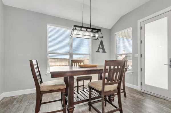 $530,000 | 107 Les Lane, Smithville, TX 78957