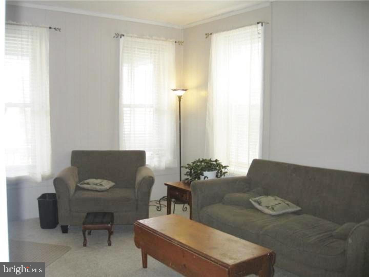 153 Hall Street Spring City, PA 19475 - Photo 6 of 12 Living Room