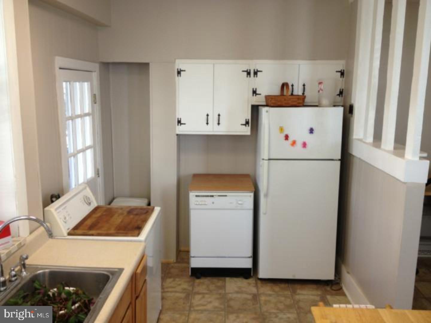 153 Hall Street Spring City, PA 19475 - Photo 7 of 12 Kitchen