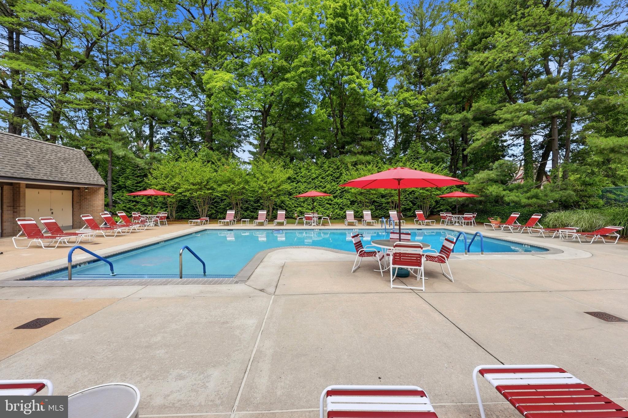 41 Conshohocken State Road, Unit 603 Bala Cynwyd, PA 19004 - Photo 28 of 37 Pool Area
