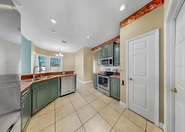 $380,000 | 2434 Colonel Ford Drive, Lakeland, FL 33813
