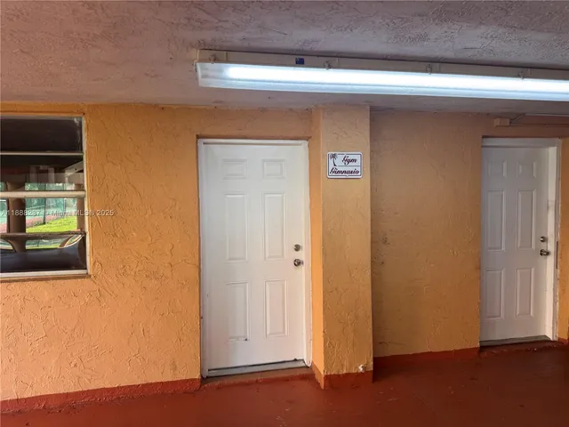 a view of a livingroom with furniture