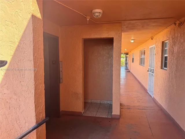 $2,000 | 1910 West 56th Street, Unit 3405, Hialeah, FL 33012