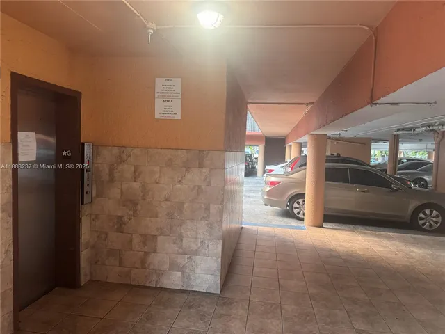 $2,000 | 1910 West 56th Street, Unit 3405, Hialeah, FL 33012