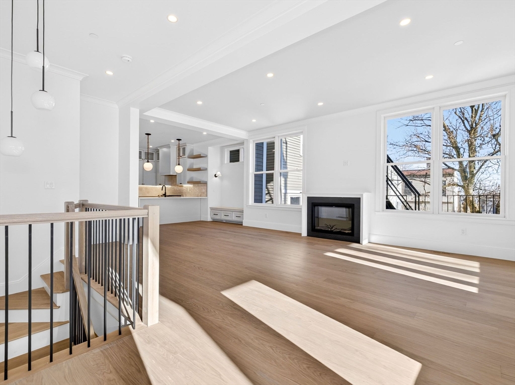 427 East 6th Street, Unit 1 Boston, MA 02127 - Photo 8 of 30