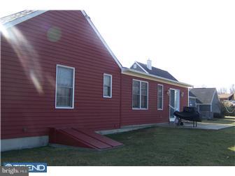 11 Hillendale Road Perkasie, PA 18944 - Photo 2 of 7 Exterior Back