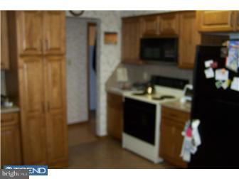 11 Hillendale Road Perkasie, PA 18944 - Photo 6 of 7 Kitchen