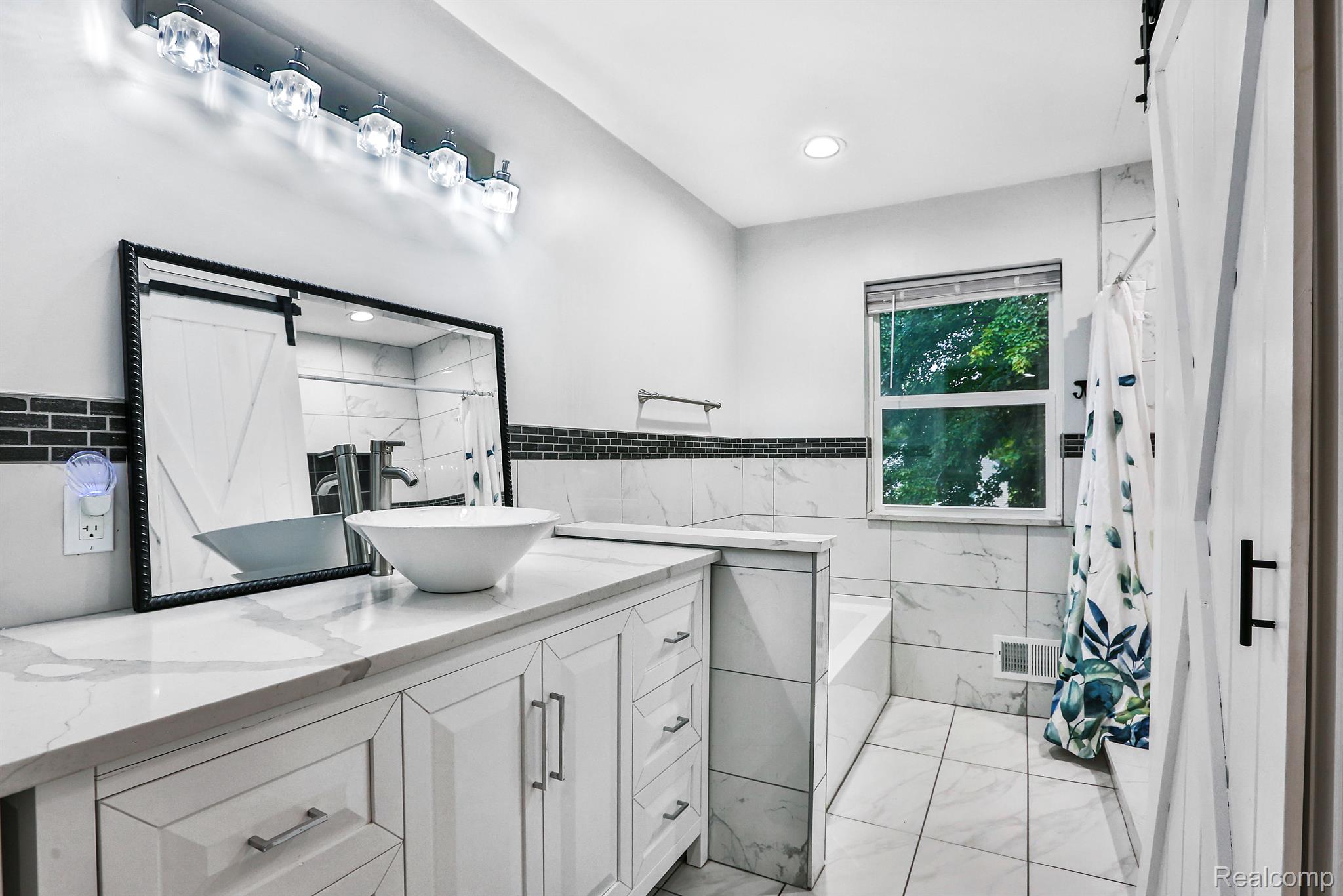1064 Minnesota Road Troy, MI 48083 - Photo 22 of 27 Gallery Image 22