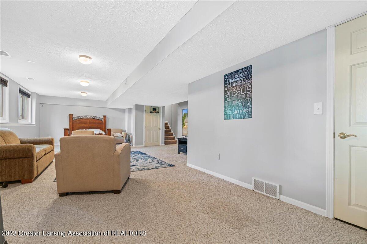 2393 Rolling Ridge Lane Holt, MI 48842 - Photo 35 of 37 40-Media Jett-40