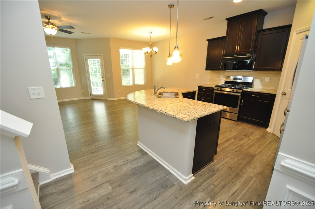 641 Briarcliff Street Apex, NC 27502 - Photo 4 of 38