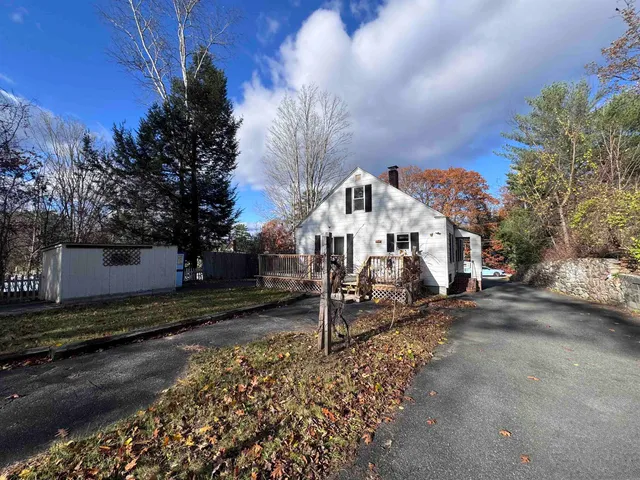 $230,000 | 272 Maple Avenue, Claremont, NH 03743