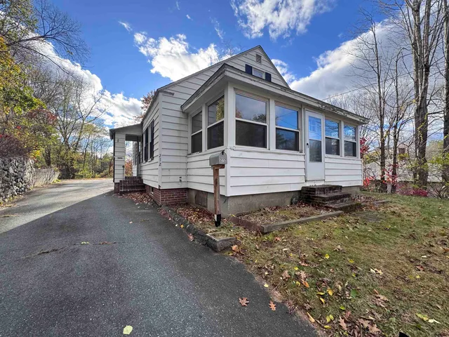 $230,000 | 272 Maple Avenue, Claremont, NH 03743