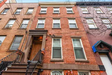 $1,840,000 | 223 Montgomery Street, Unit 1, Jersey City, NJ 07302
