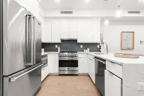 $1,840,000 | 223 Montgomery Street, Unit 1, Jersey City, NJ 07302
