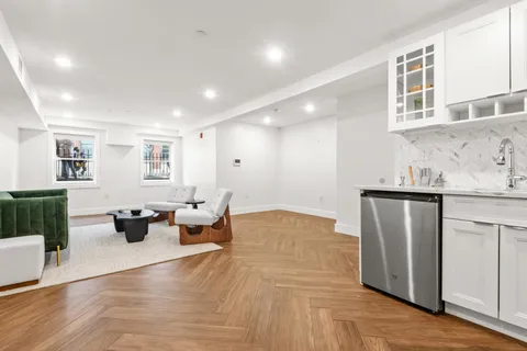 $1,840,000 | 223 Montgomery Street, Unit 1, Jersey City, NJ 07302