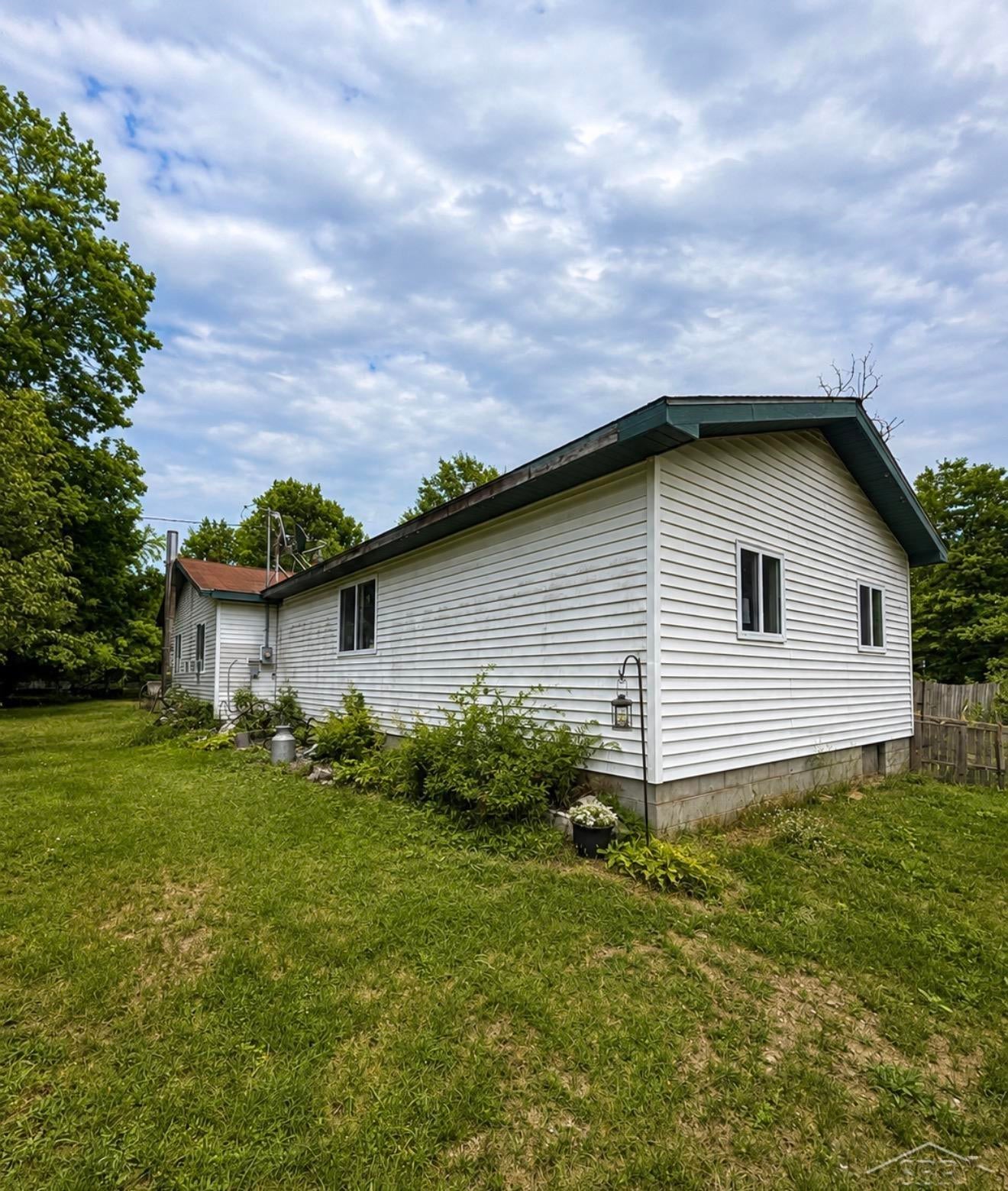 10882 Chase Bridge Road Roscommon, MI 48653 - Photo 9 of 41 Gallery Image 9