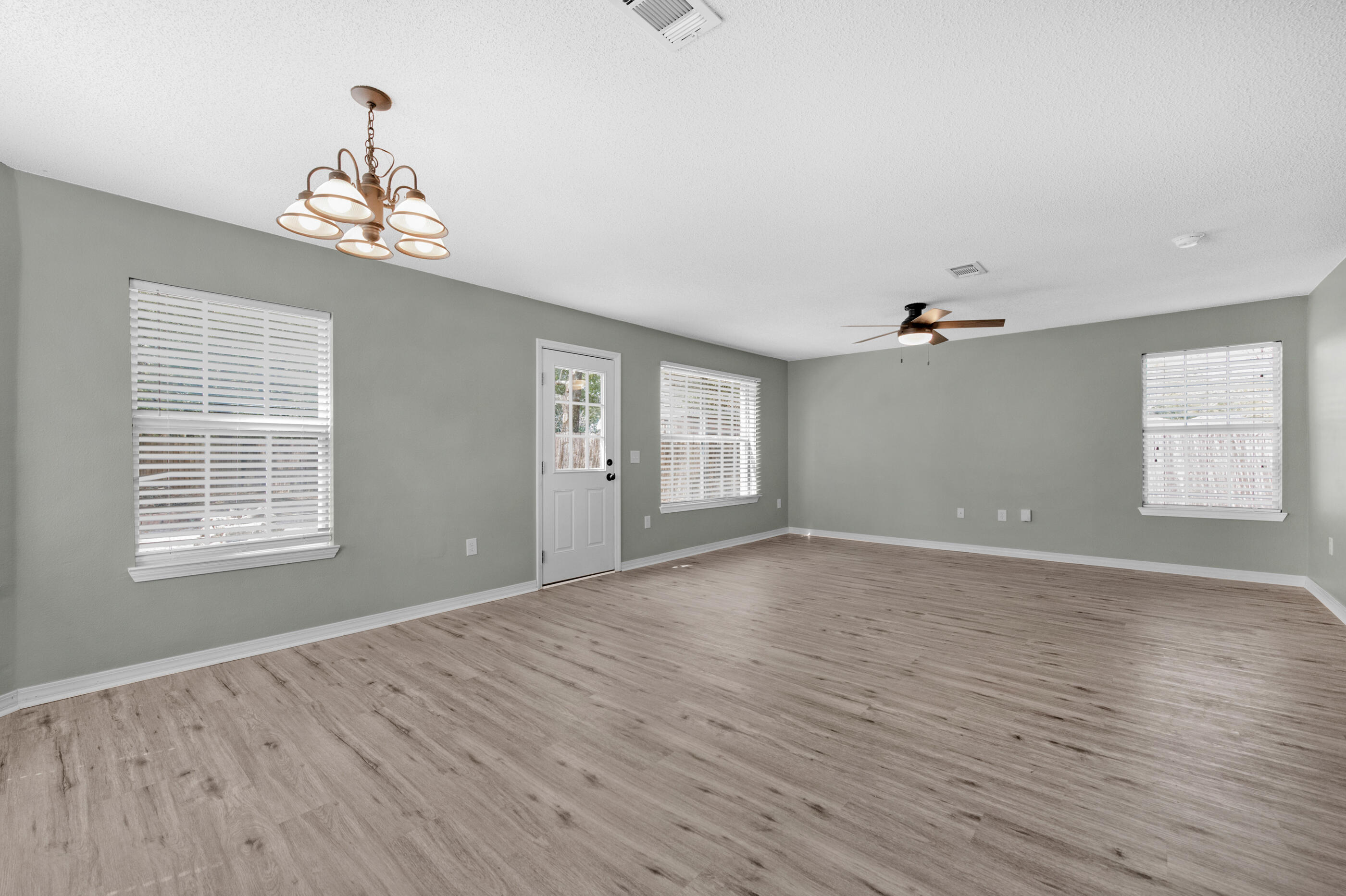 6707 Cedar Ridge Circle Milton, FL 32570 - Photo 2 of 28