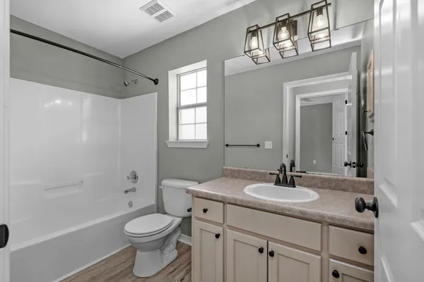 $1,900 | 6707 Cedar Ridge Circle, Milton, FL 32570