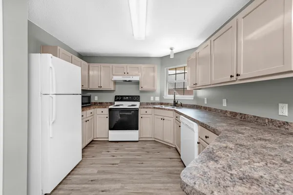 $1,900 | 6707 Cedar Ridge Circle, Milton, FL 32570