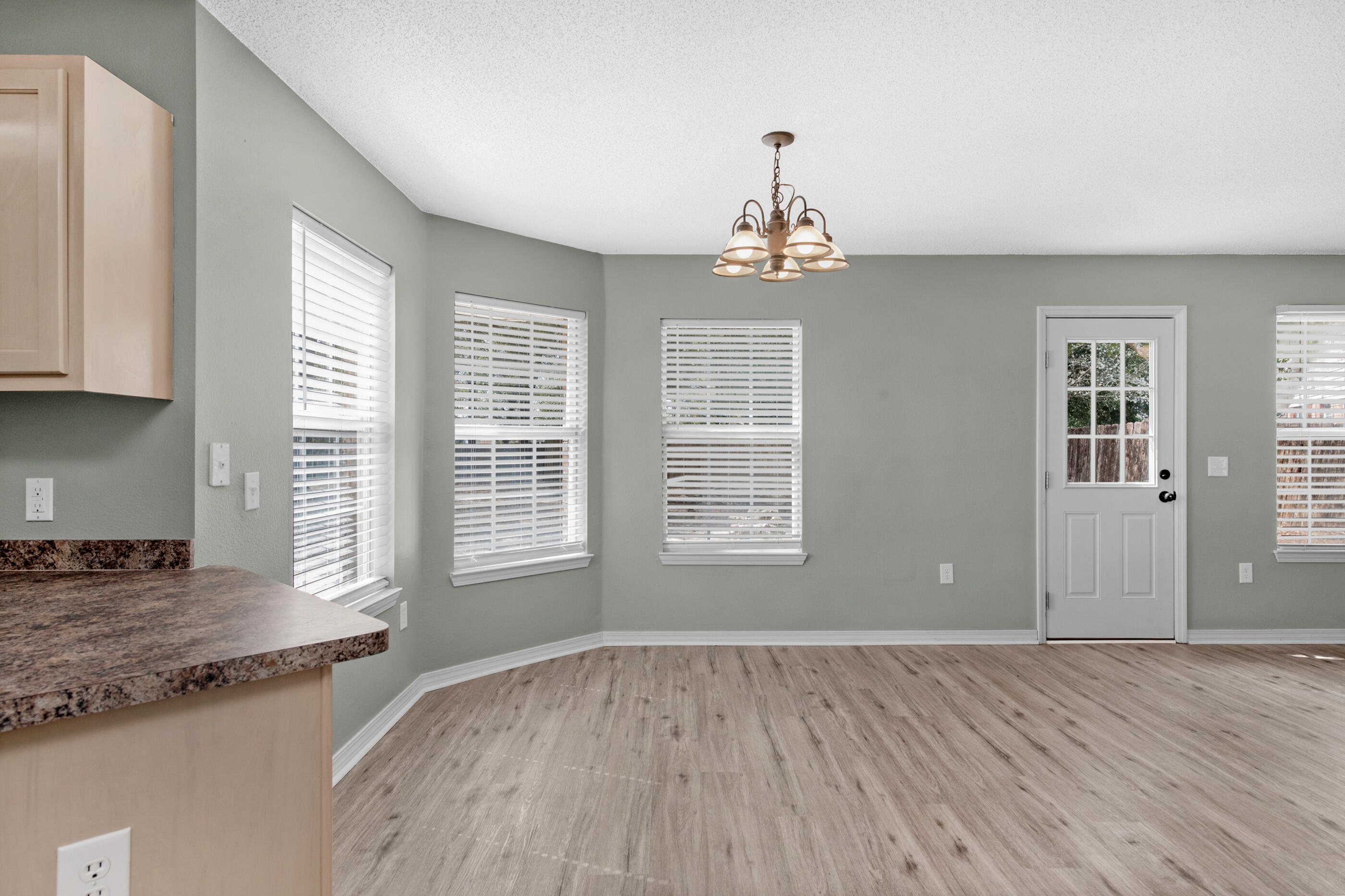 6707 Cedar Ridge Circle Milton, FL 32570 - Photo 7 of 28