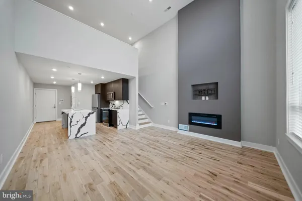 $1,800 | 1000 West Girard Avenue, Unit A1026, Philadelphia, PA 19123