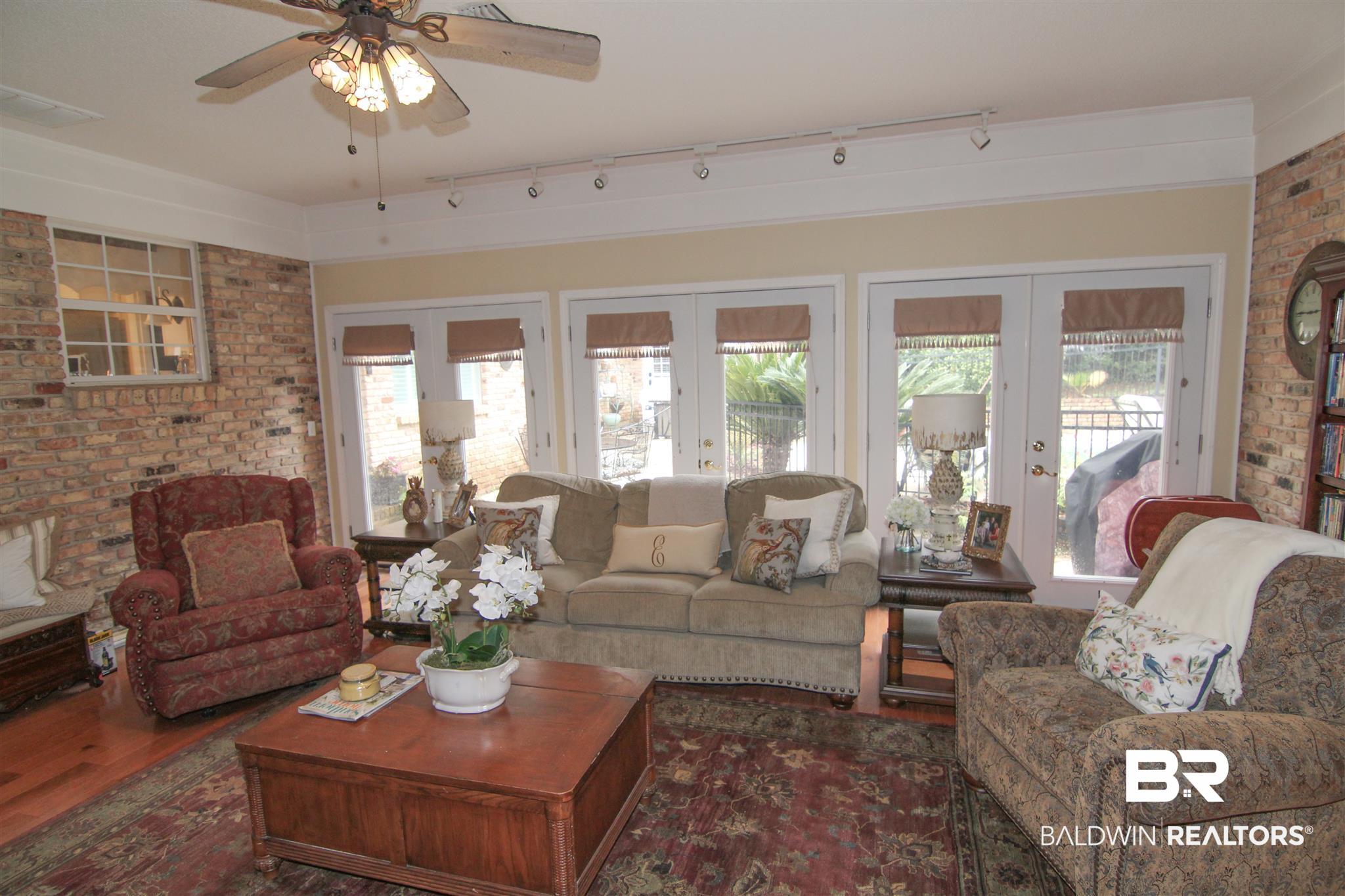 315 Gaines Avenue Mobile, AL 36609 - Photo 16 of 30 Family Room