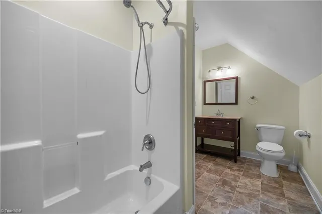 $930,000 | 553 Waterside Drive, Yanceyville, NC 27379