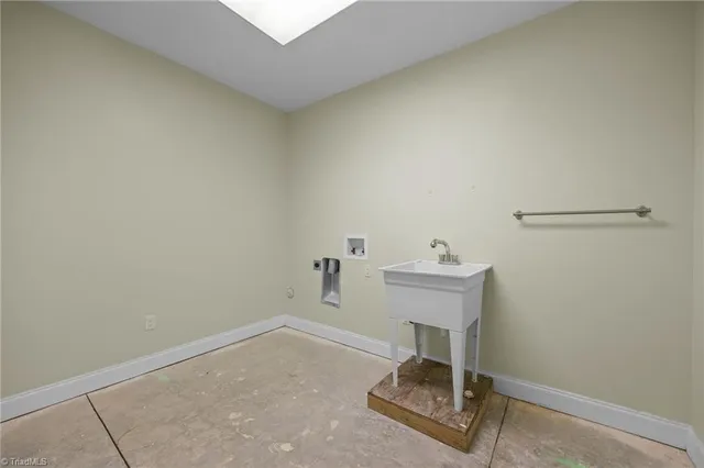 $930,000 | 553 Waterside Drive, Yanceyville, NC 27379