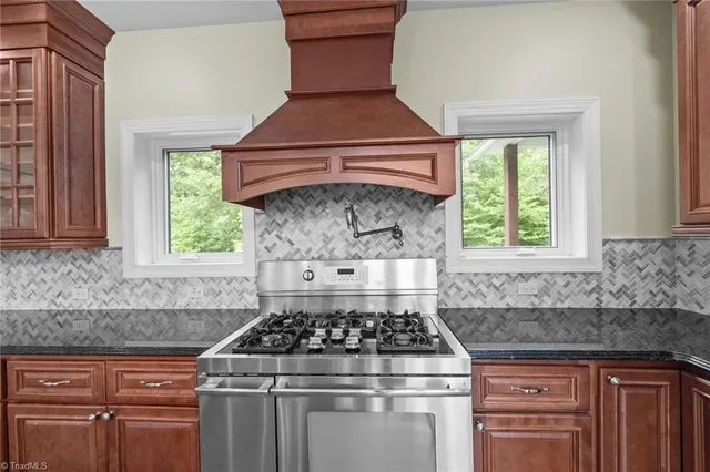 $930,000 | 553 Waterside Drive, Yanceyville, NC 27379