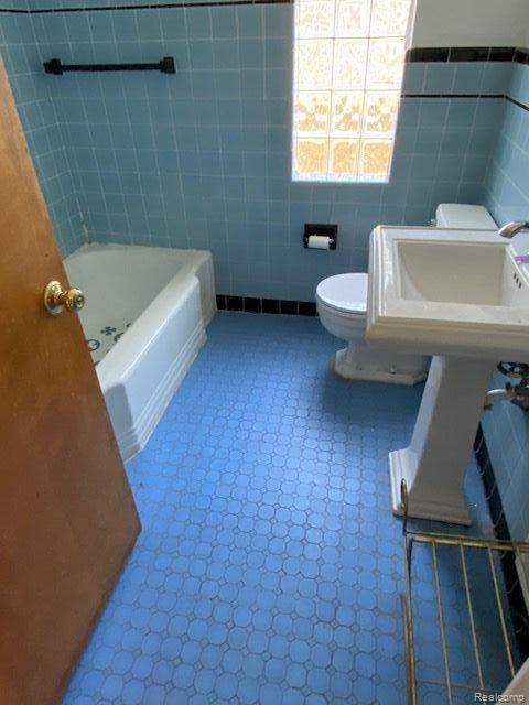 10731 Balfour Road Detroit, MI 48224 - Photo 7 of 33
