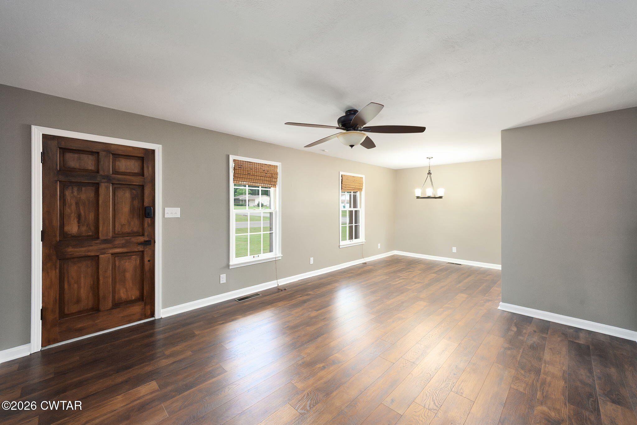 102 Fox Ridge Road Jackson, TN 38305 - Photo 7 of 30 Fox Ridge Livingroom_Dining 2