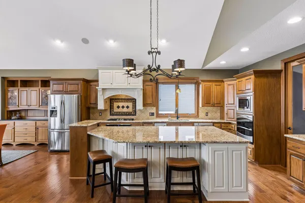$2,575,000 | 5110 Lexington Avenue North, Shoreview, MN 55126