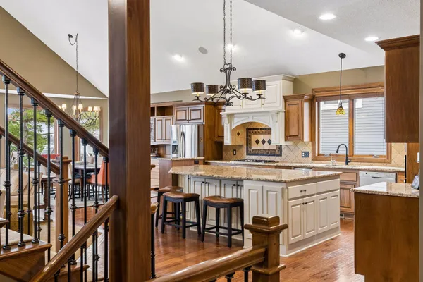 $2,575,000 | 5110 Lexington Avenue North, Shoreview, MN 55126