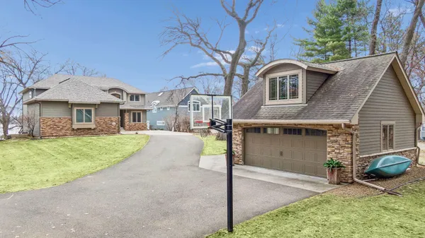 $2,575,000 | 5110 Lexington Avenue North, Shoreview, MN 55126