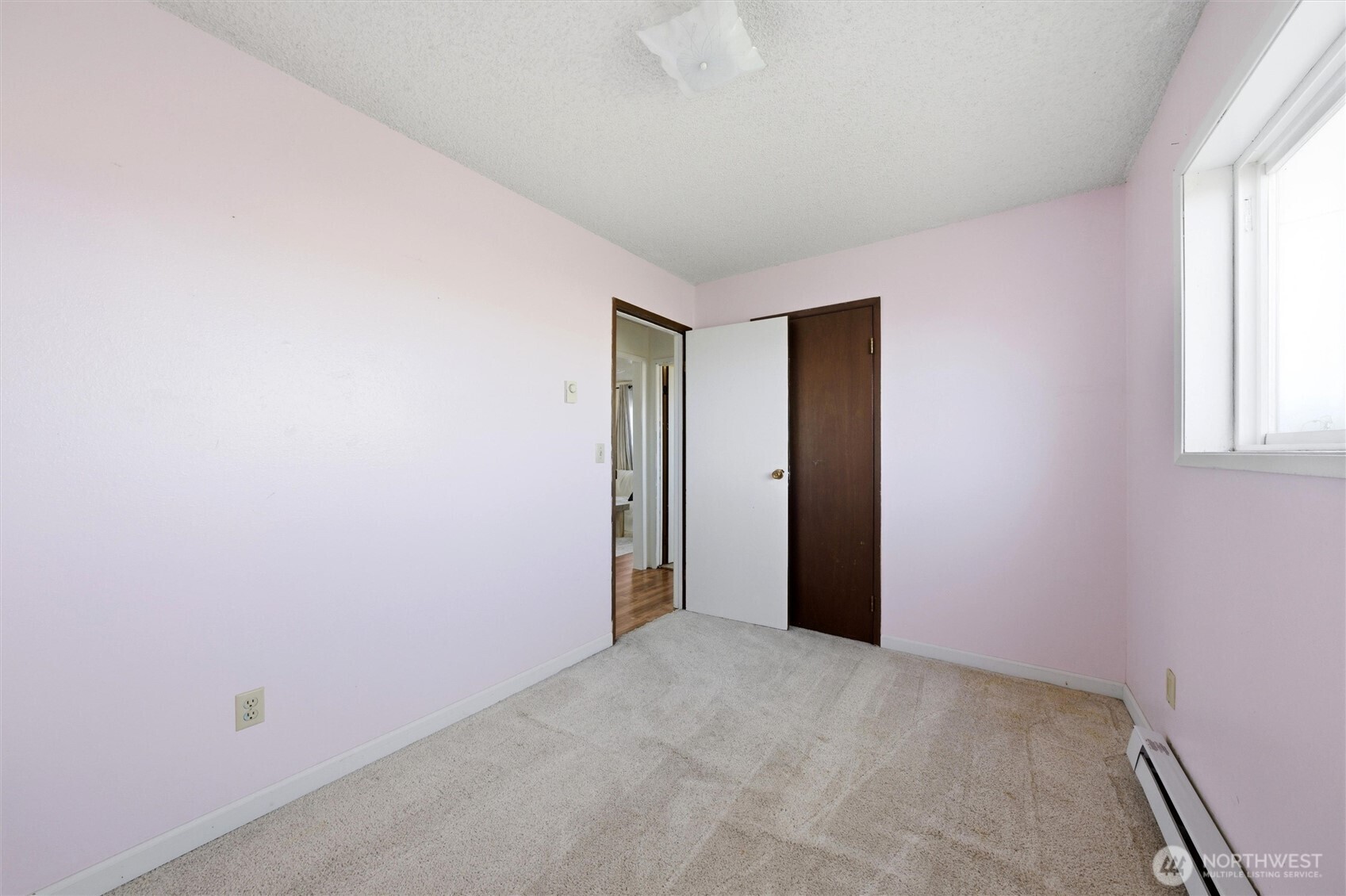 762 South 2nd Avenue Connell, WA 99326 - Photo 13 of 20 an empty room with windows
