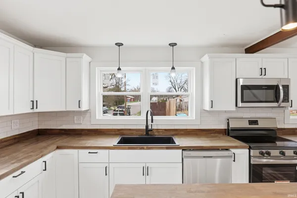 $224,900 | 1603 Summit Street, New Haven, IN 46774