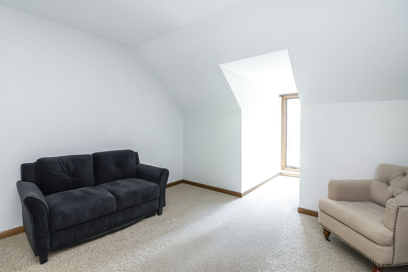 841 Turnbridge Circle Naperville, IL 60540 - Photo 22 of 39 a living room with furniture and a window