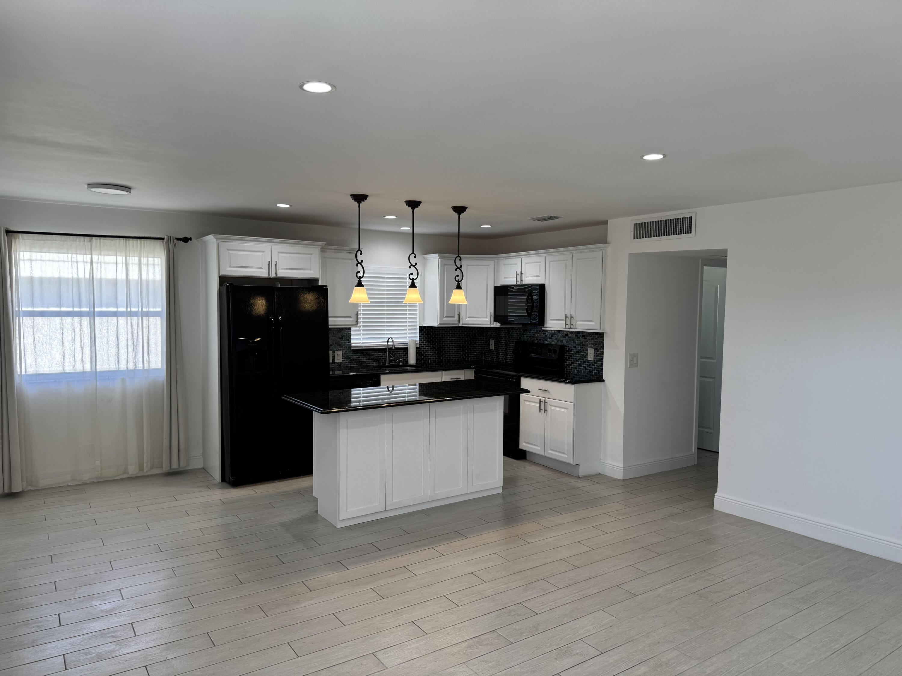 669 Monaco Court Delray Beach, FL 33446 - Photo 2 of 13 MN1