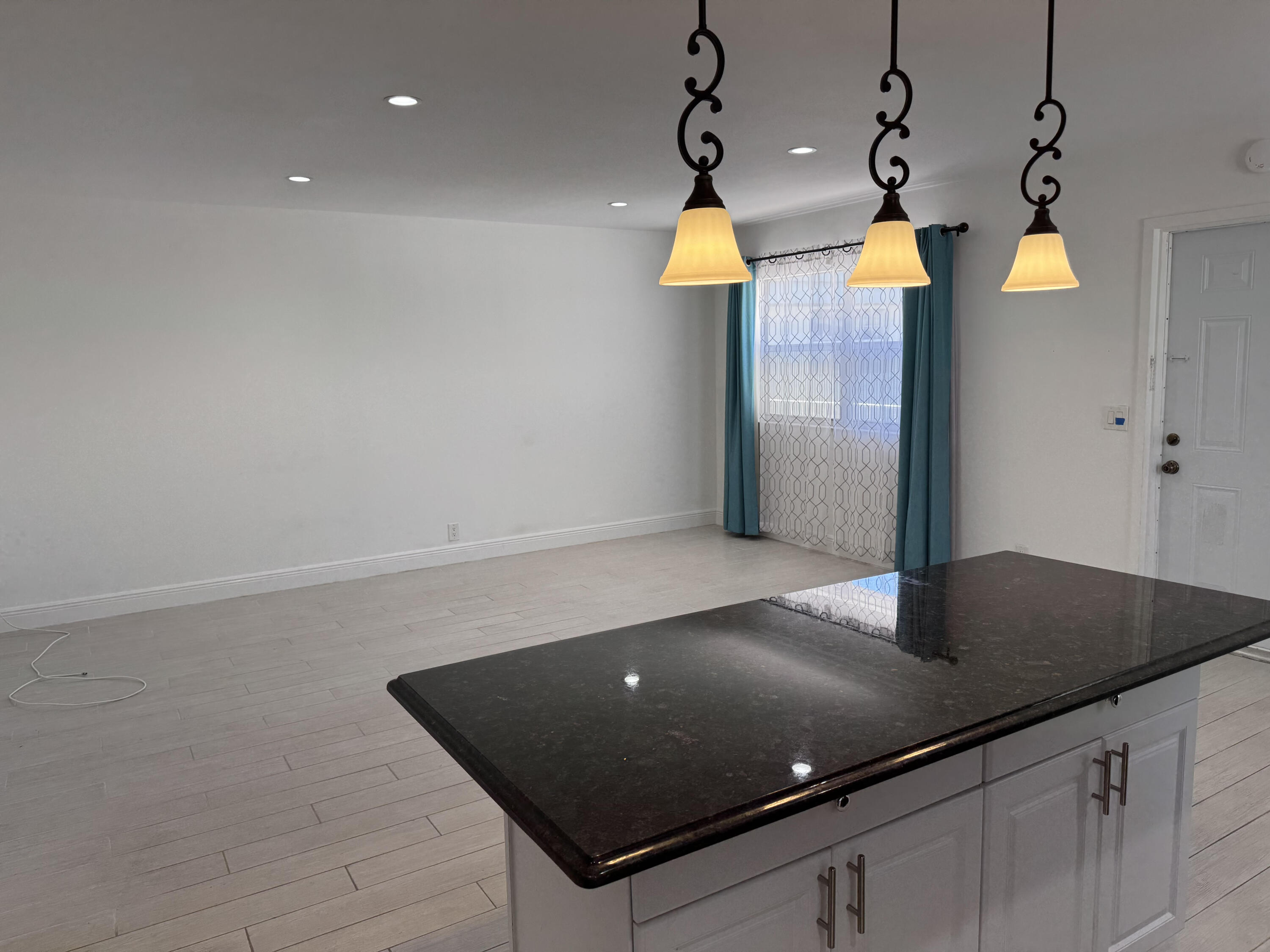 669 Monaco Court Delray Beach, FL 33446 - Photo 3 of 13 MN2