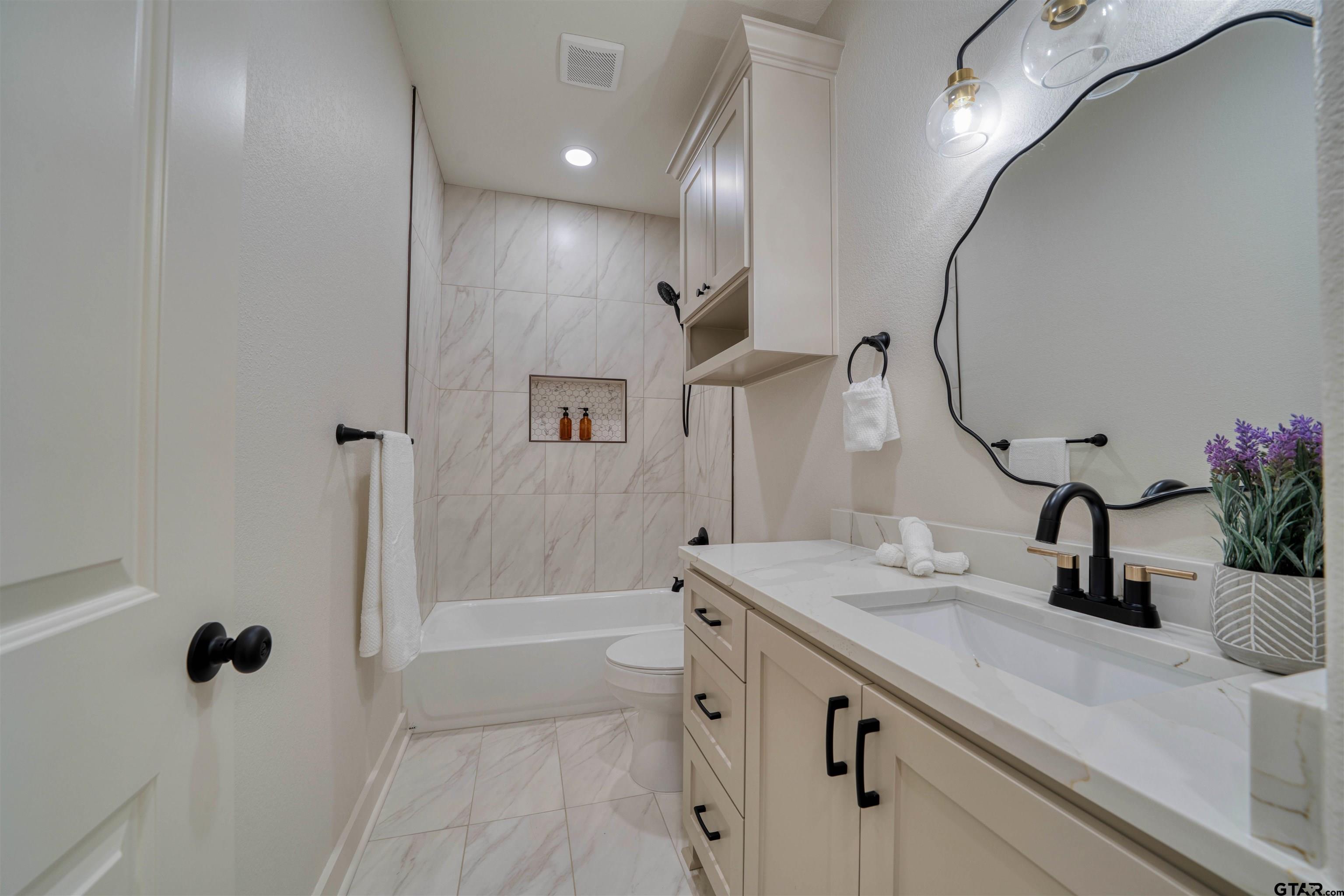 1219 Cherokee Street Longview, TX 75604 - Photo 27 of 44