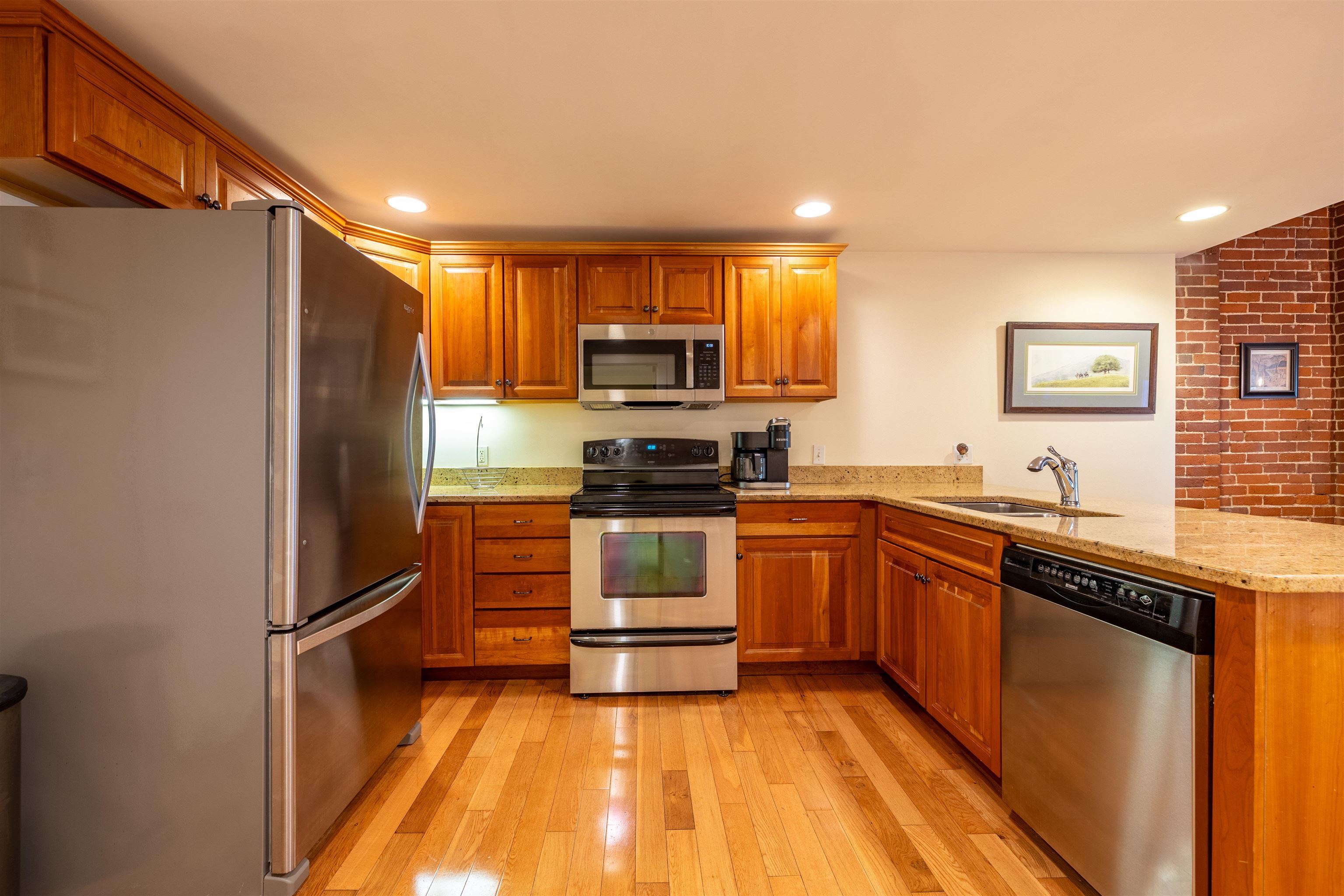 7 Chester Road, Unit 212 Derry, NH 03038 - Photo 4 of 36