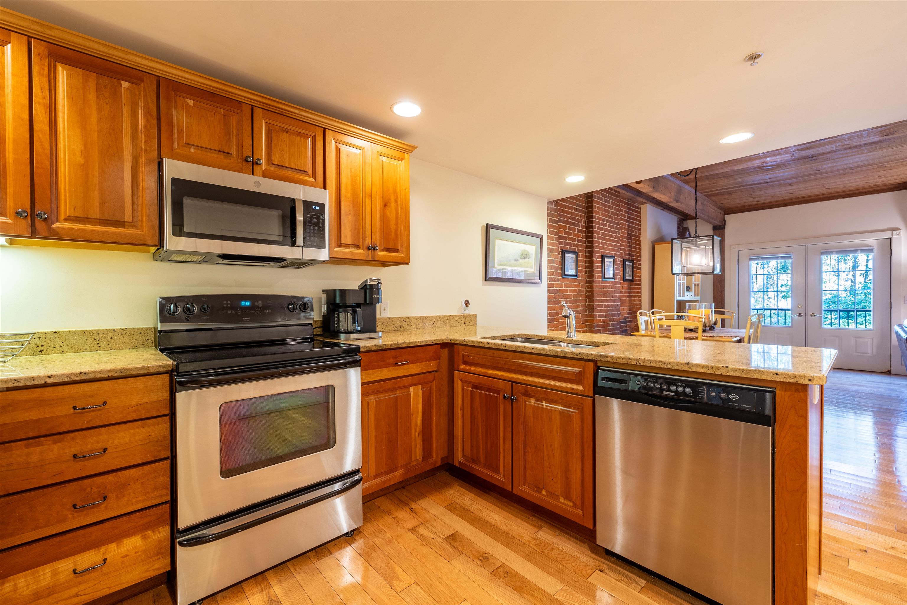 7 Chester Road, Unit 212 Derry, NH 03038 - Photo 6 of 36