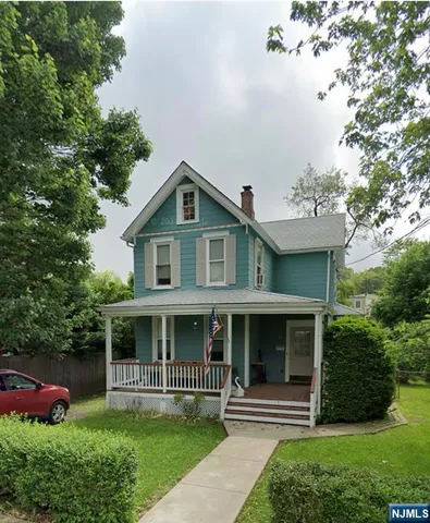 $549,000 | 22 Hamilton Place, Nutley, NJ 07110