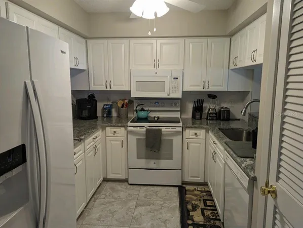 $3,700 | 772 Bird Bay Drive North, Unit 104, Venice, FL 34285