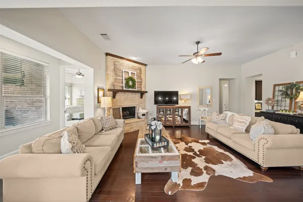 $485,000 | 17707 Retreat Ridge Lane, Houston, TX 77095