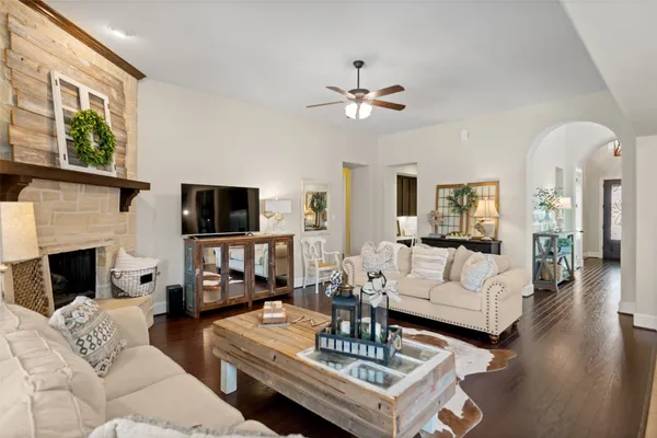 $485,000 | 17707 Retreat Ridge Lane, Houston, TX 77095
