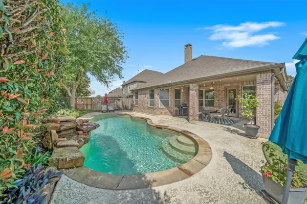 $485,000 | 17707 Retreat Ridge Lane, Houston, TX 77095