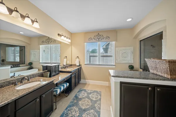 $485,000 | 17707 Retreat Ridge Lane, Houston, TX 77095